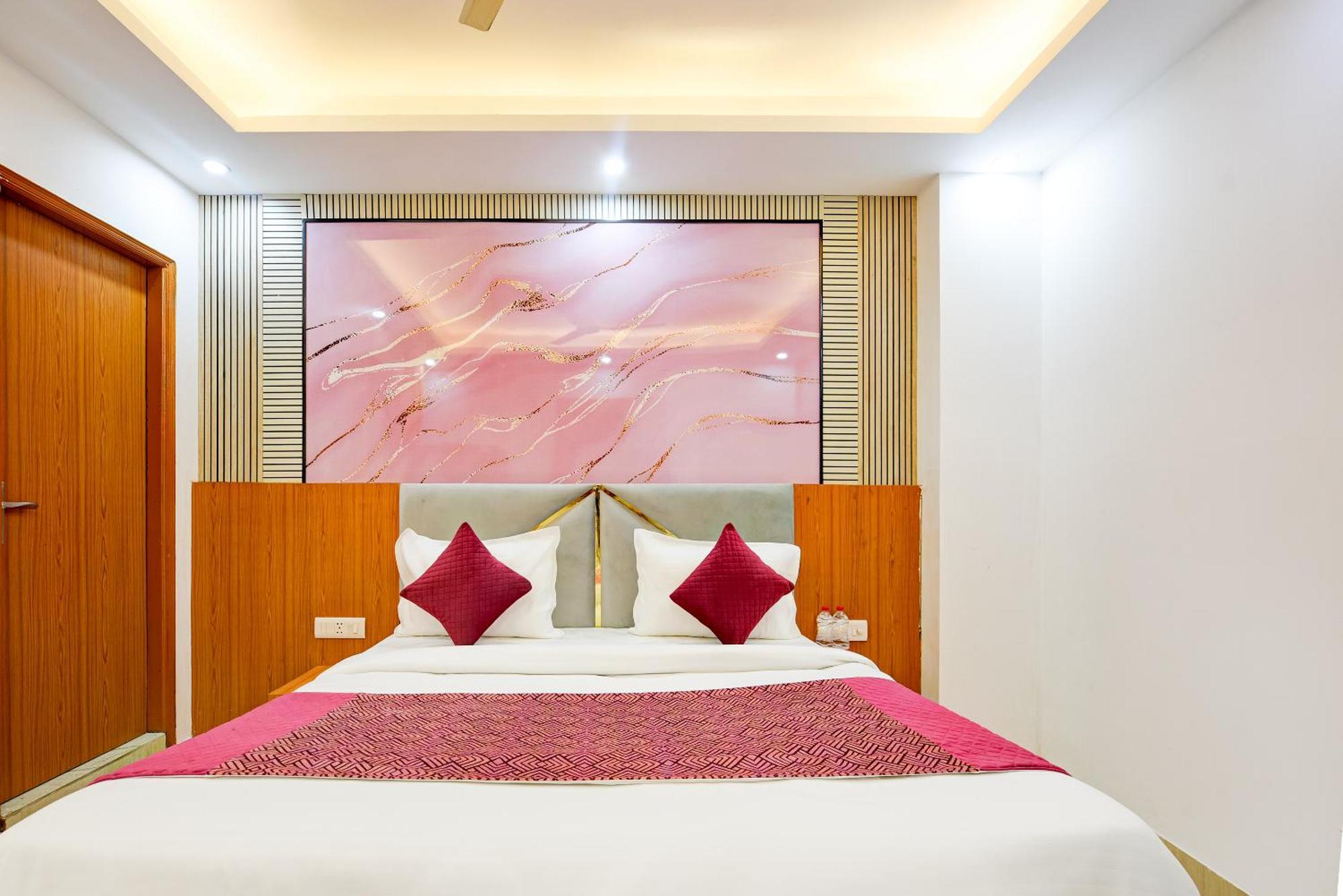 Airport Hotel Kiara - New Delhi Airport 외부 사진