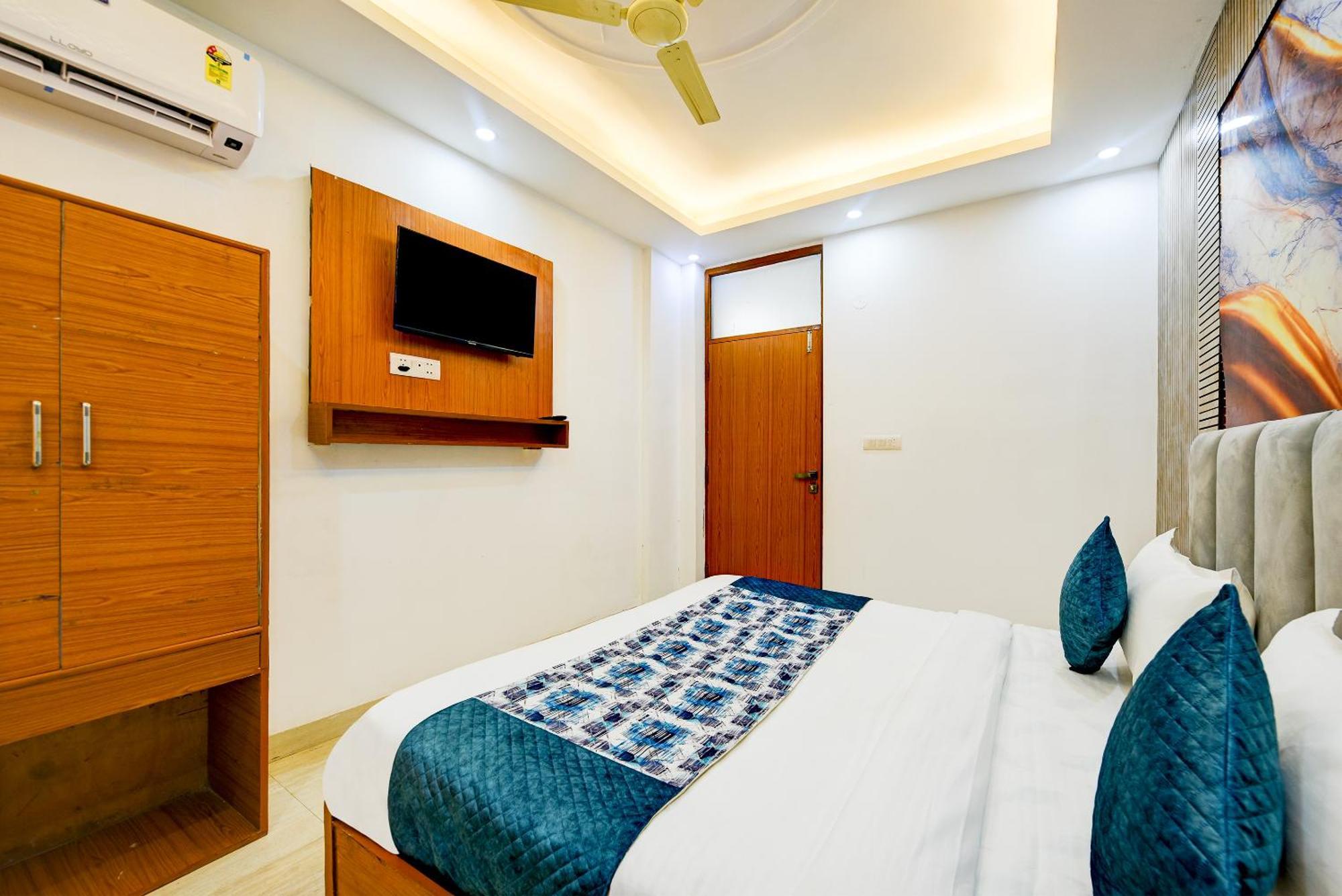 Airport Hotel Kiara - New Delhi Airport 외부 사진
