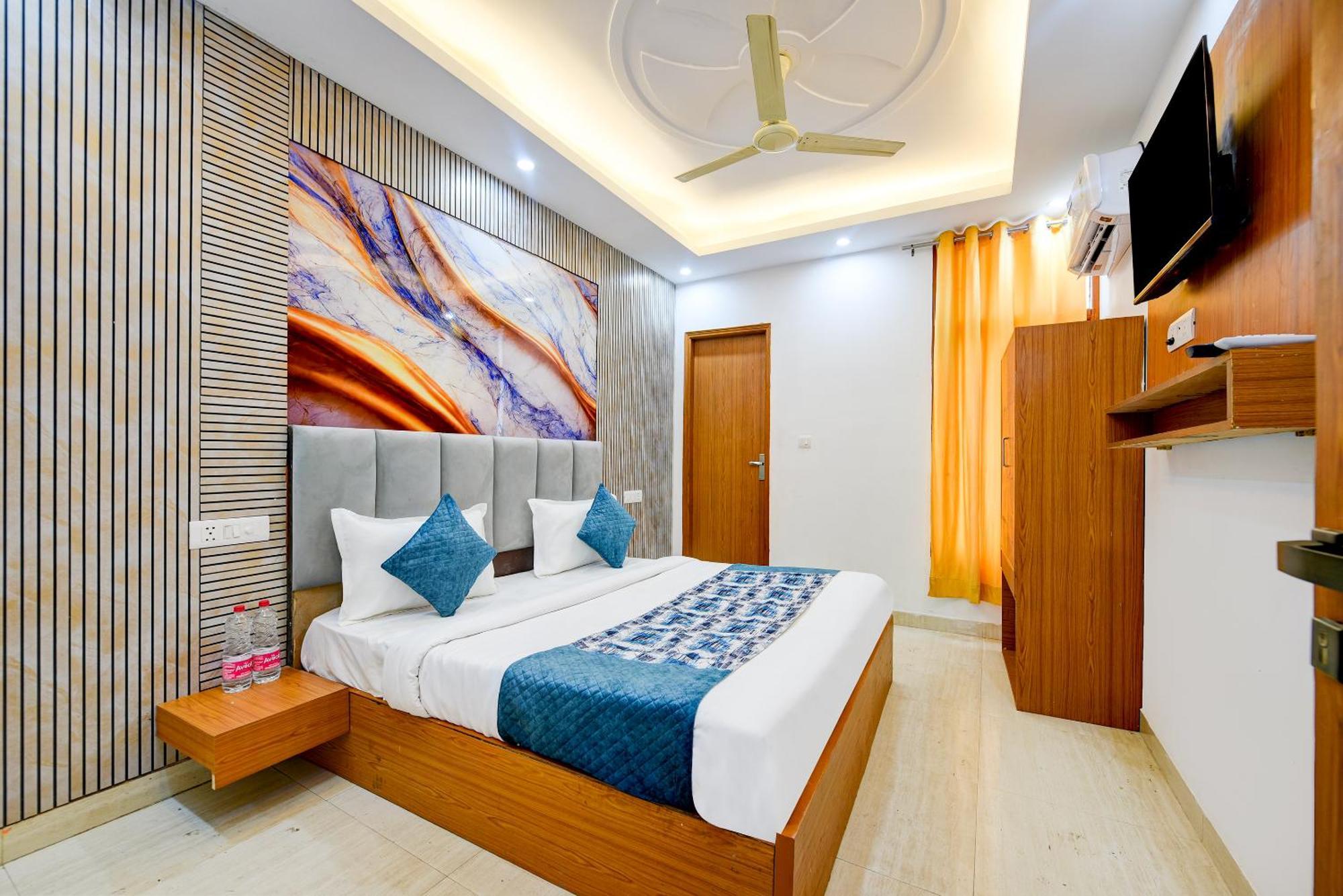 Airport Hotel Kiara - New Delhi Airport 외부 사진