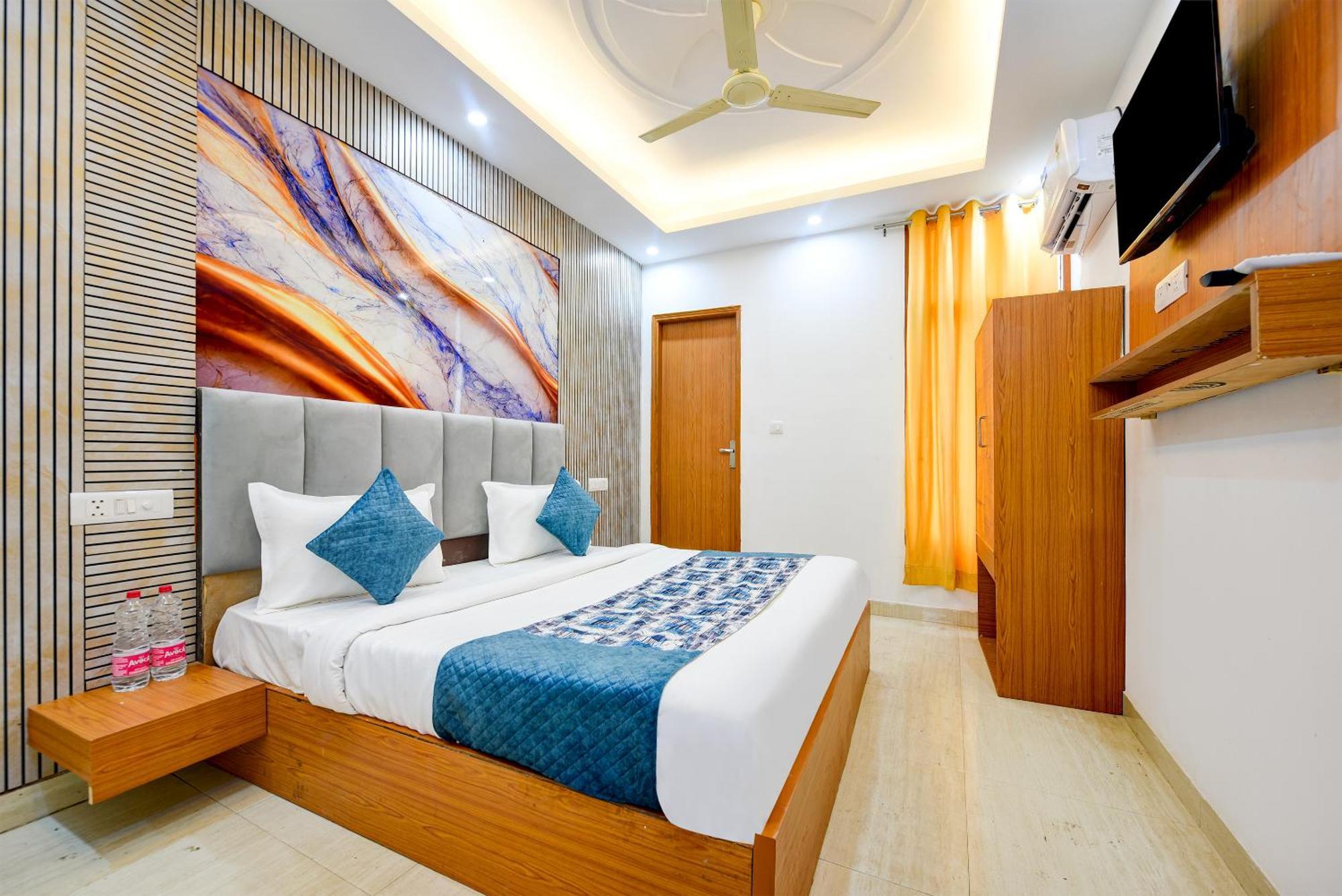 Airport Hotel Kiara - New Delhi Airport 외부 사진