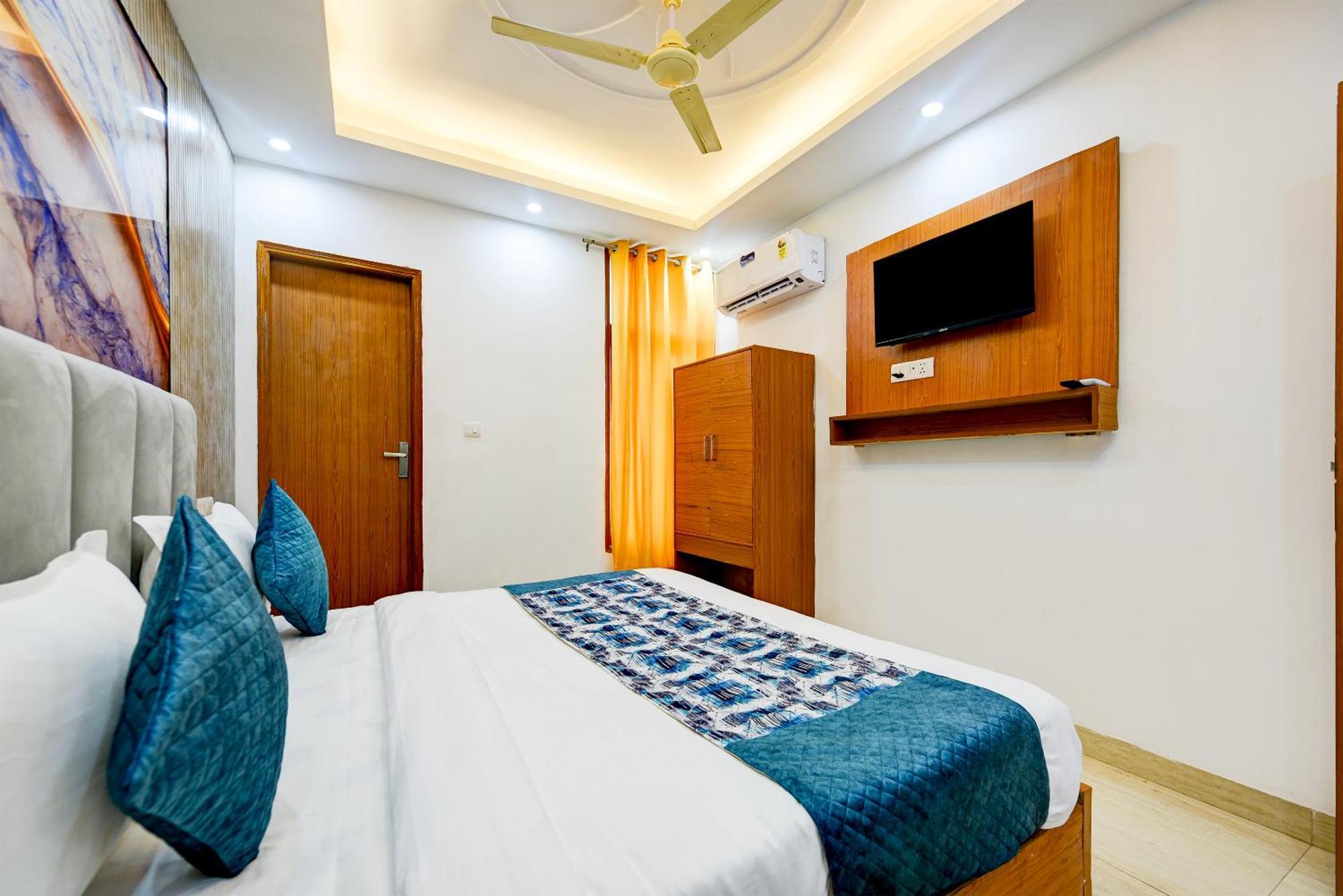 Airport Hotel Kiara - New Delhi Airport 외부 사진