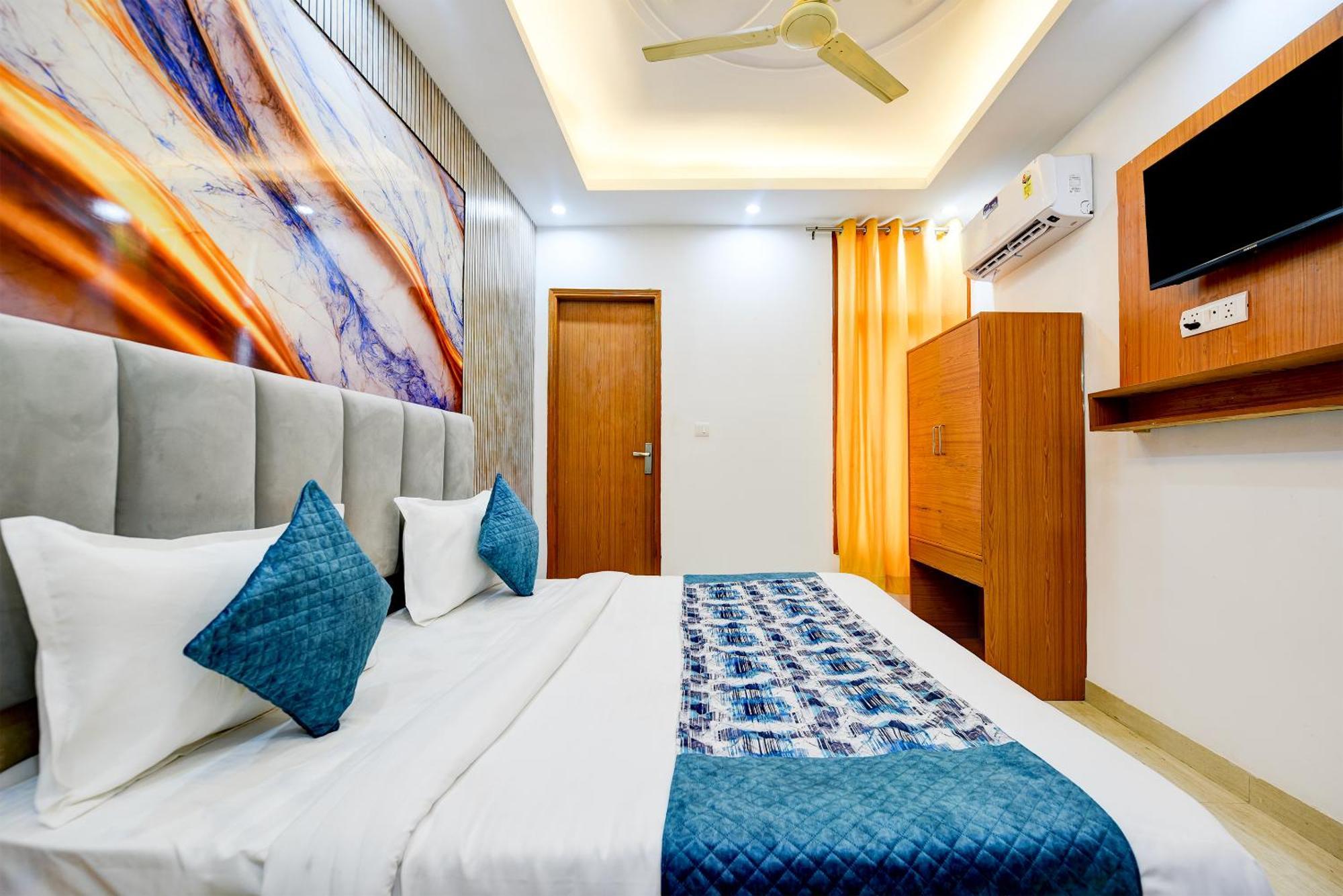 Airport Hotel Kiara - New Delhi Airport 외부 사진