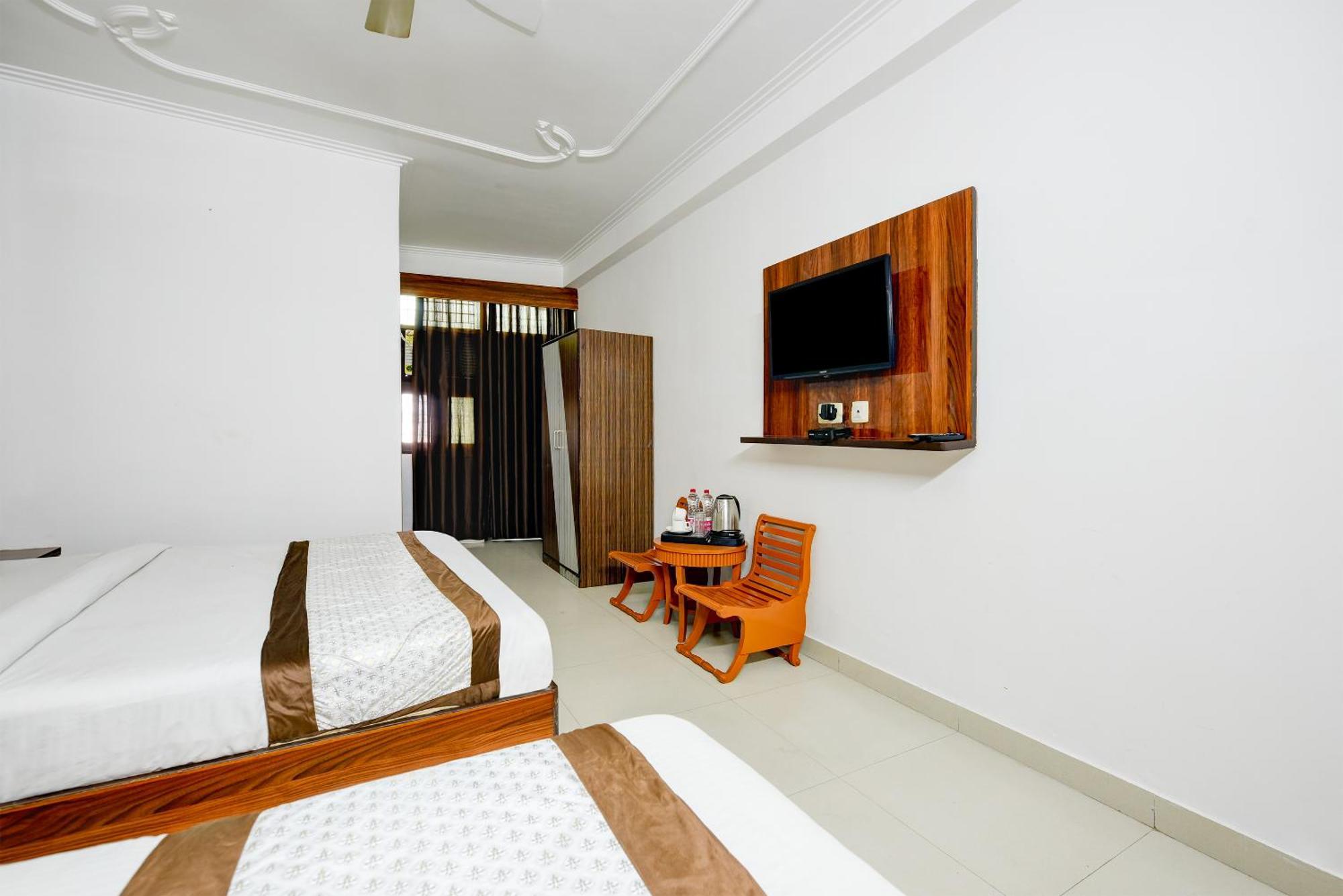 Airport Hotel Kiara - New Delhi Airport 외부 사진