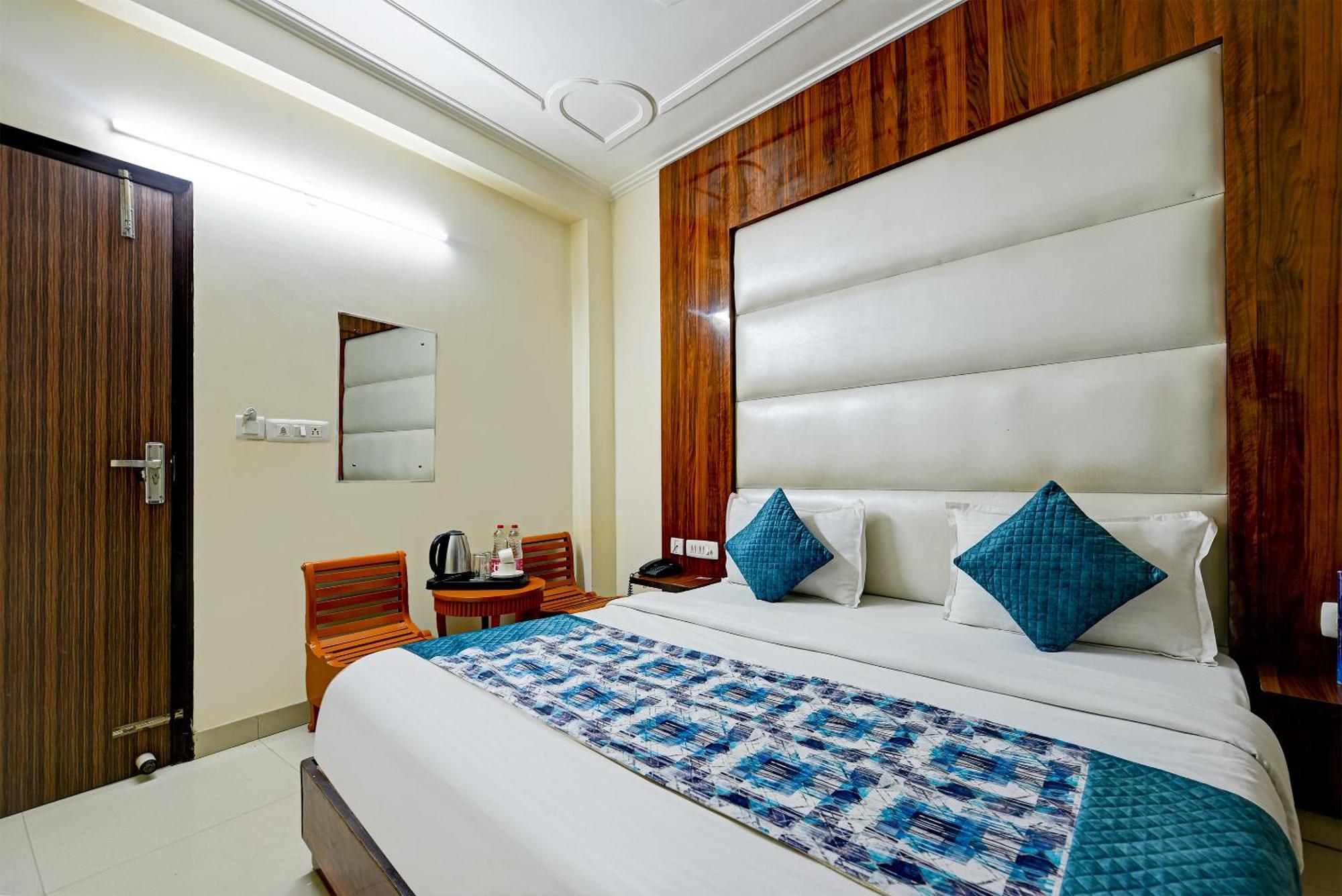 Airport Hotel Kiara - New Delhi Airport 외부 사진