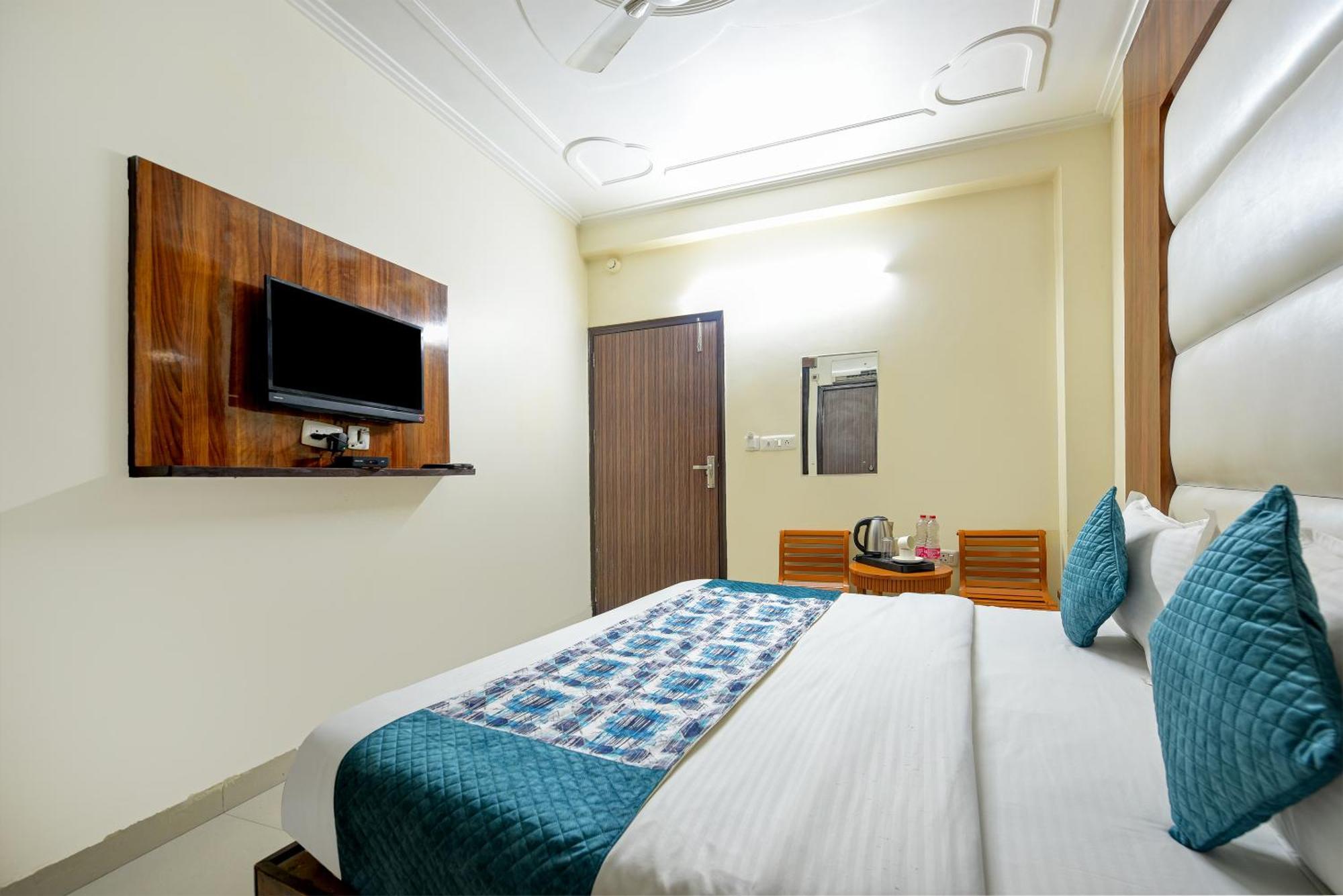 Airport Hotel Kiara - New Delhi Airport 외부 사진